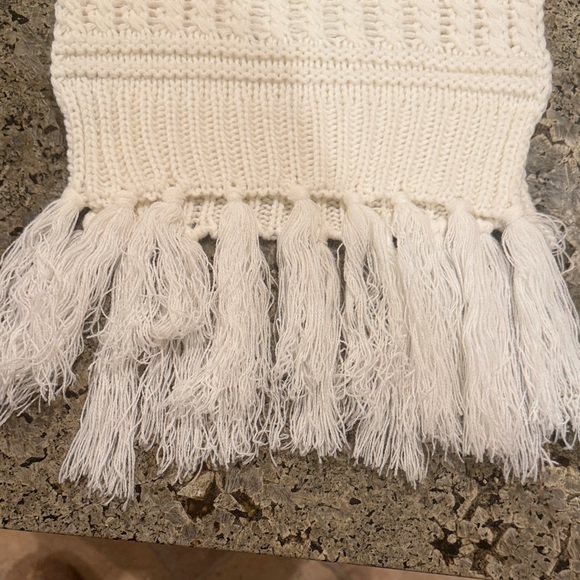 Studio Cream Knit Scarf and Hat Set - Picture 3 of 4